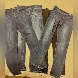 Lot of skinny jeans. Size 4- Banana Republic, Loft and Express in Blue and Black
